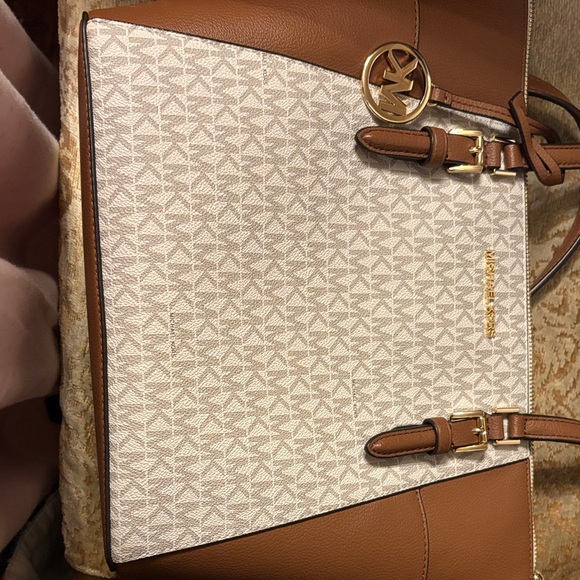 Michael Kors Handbags - Michael Kors Tan and Cream Tote Bag